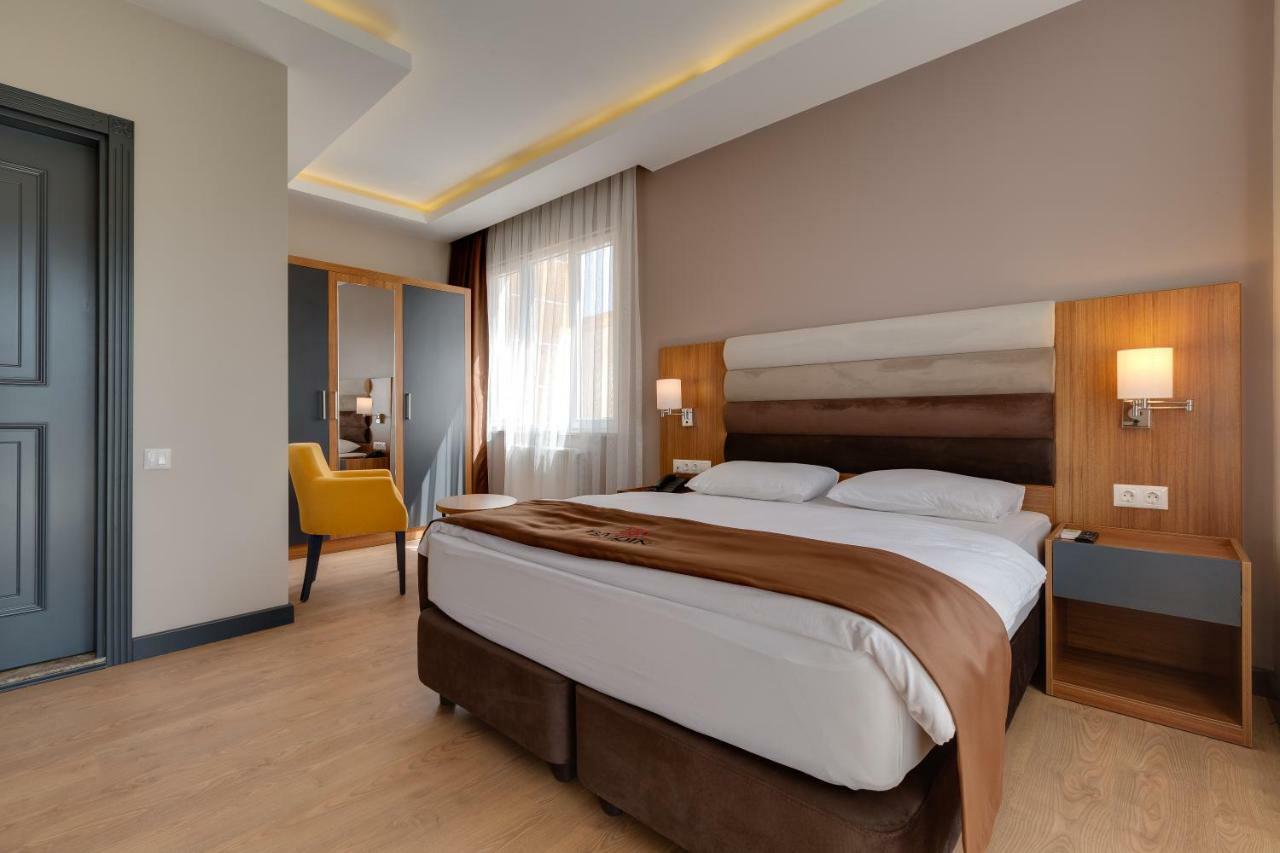 City Hotel 바투미 외부 사진