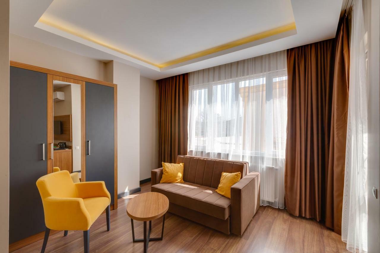 City Hotel 바투미 외부 사진