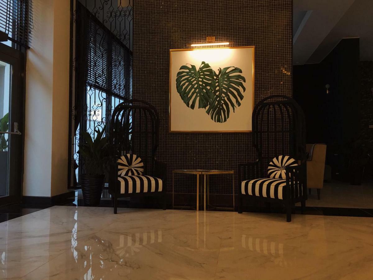 City Hotel 바투미 외부 사진